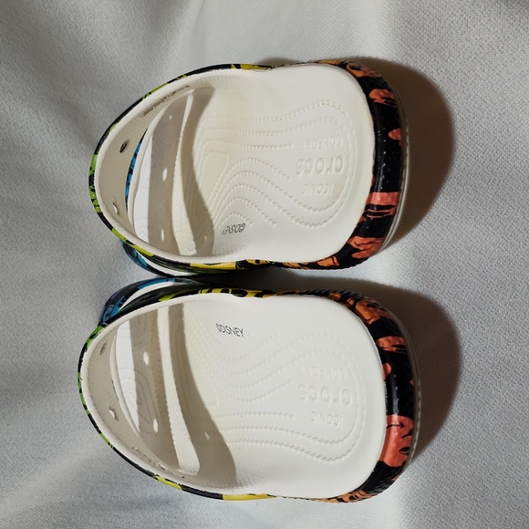 Crocs Classic Disney Rainbow Celebration Slides Black Multicolor Men Sz 5/ W7 main image 6